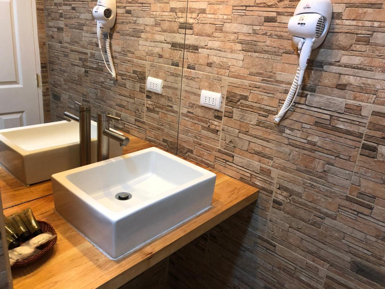 Aparthotel Trotamundos Puerto Natales Zewnętrze zdjęcie